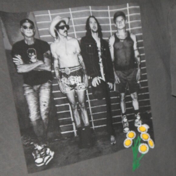Red Hot Chilli Peppers tshirt floral unlimitrd love tour 2x - Picture 3 of 6